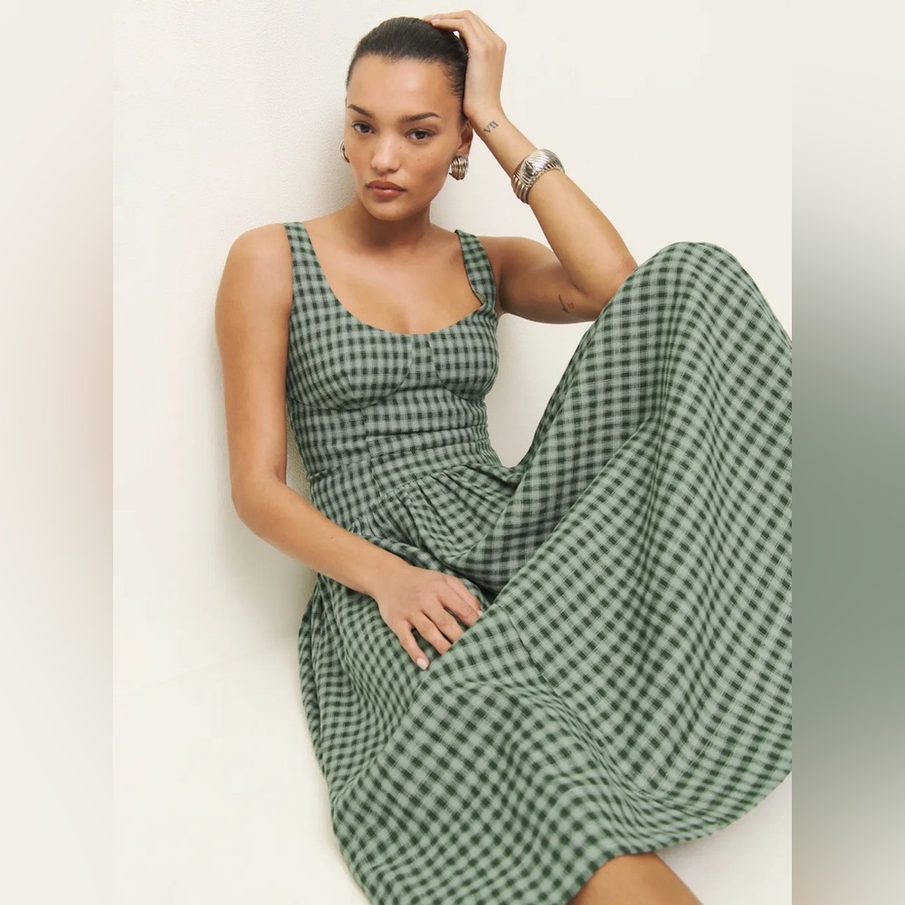 Reformation Roslyn Linen Dress in Cactus. Brand new without tags, never worn. - Picture 2 of 16
